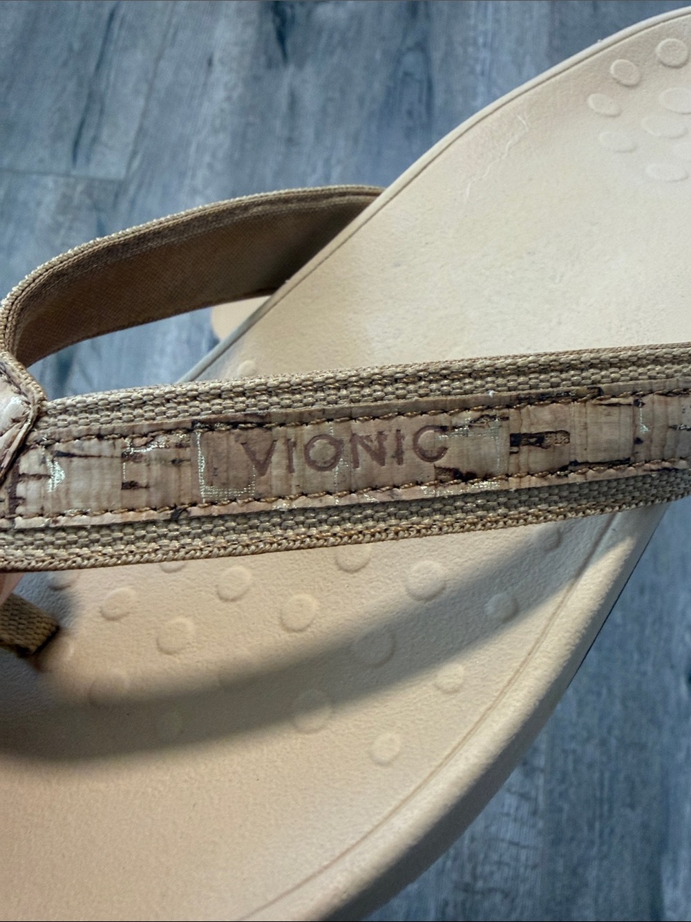 Vionic Women’s Beige/Tan Platform Flip Flop Sandals - Picture 2 of 10